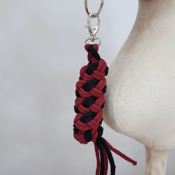 Uwiąz dla Hobby Horse ze sznurka – czarno- bordowy