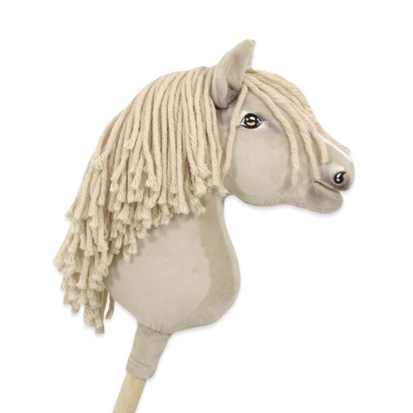 Hobby Horse Średni koń na kiju Premium kremowy cremello A4