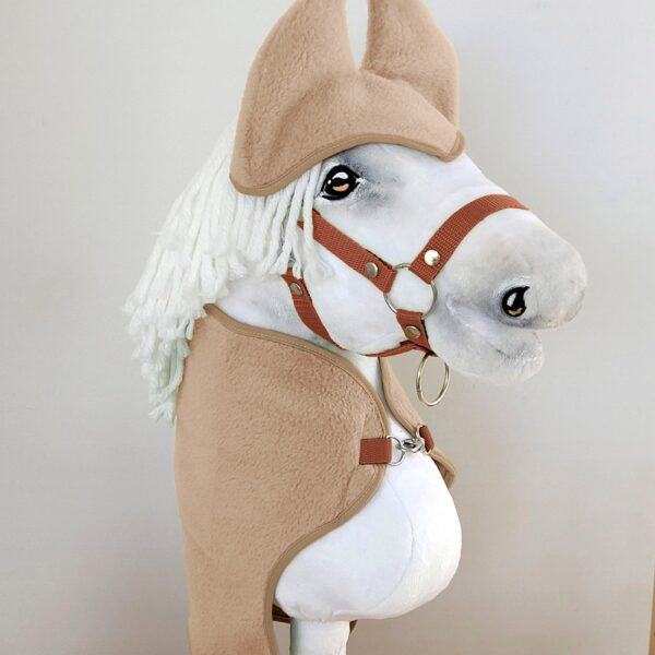 Zestaw dla Hobby Horse uniwersalny A4 i A5: polarowa derka + nauszniki – camel